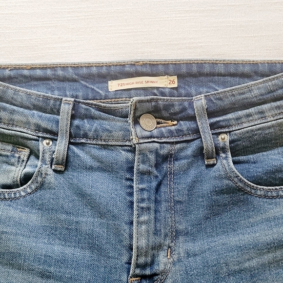 Levi's Blue Wash 721 High Rise Distressed Ripped Skinny Denim Jeans Size 26 30L - Picture 10 of 11